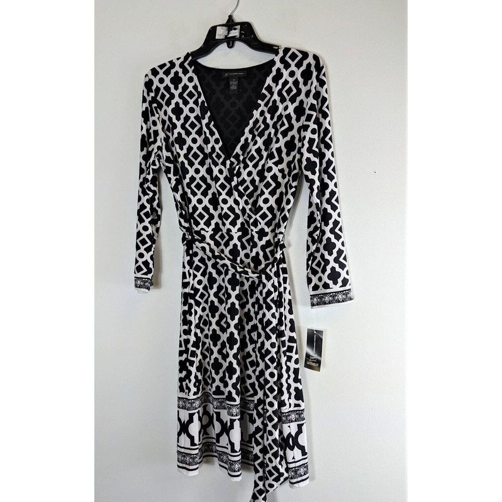 INC International‎ Concepts Women's Black and White Dress with Belt (Medium) NWT